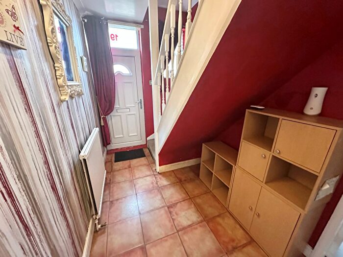 3 Bedroom End Of Terrace House For Sale In Booth Crescent, Mansfield, NG19