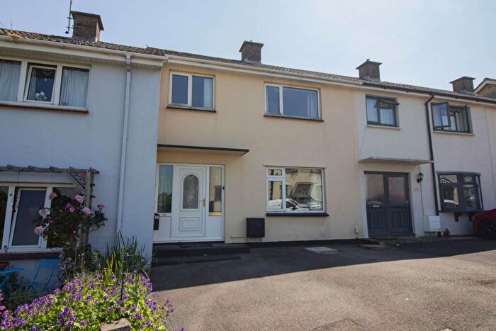 3 Bedroom Terraced House For Sale In Feltham Drive, Frome, BA11