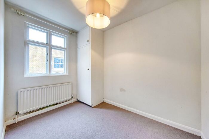 4 Bedroom Terraced House To Rent In Pembroke Road, Kensington, London, W8