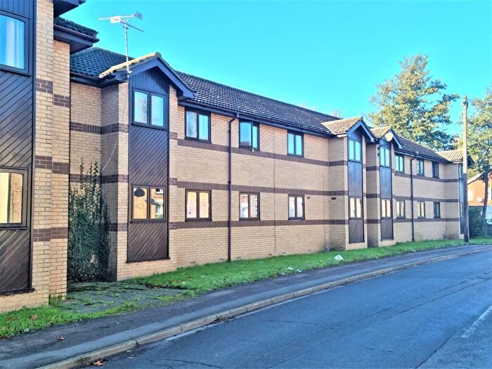 1 Bedroom Flat To Rent In Gordon Court, PE13