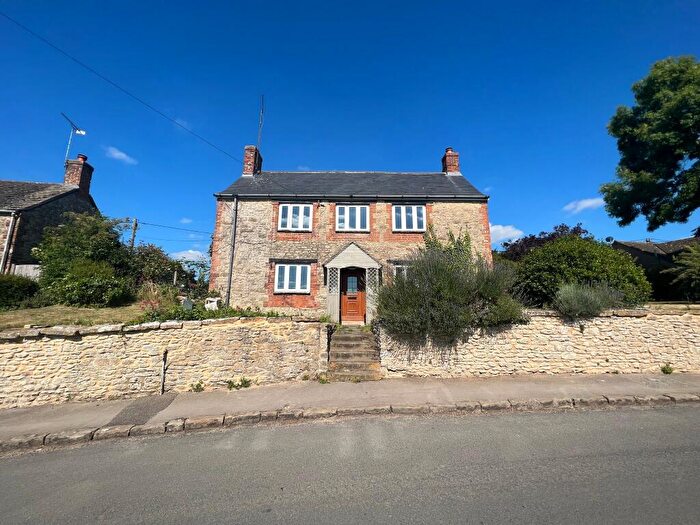 3 Bedroom Terraced House To Rent In Trenchard Road, Stanton Fitzwarren, SN6
