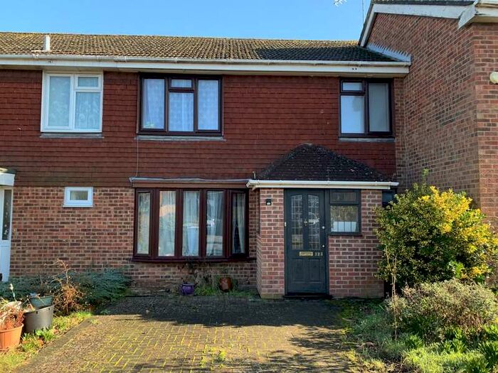 4 Bedroom Garage / Parking To Rent In Roman Way, Farnham, Surrey, GU9