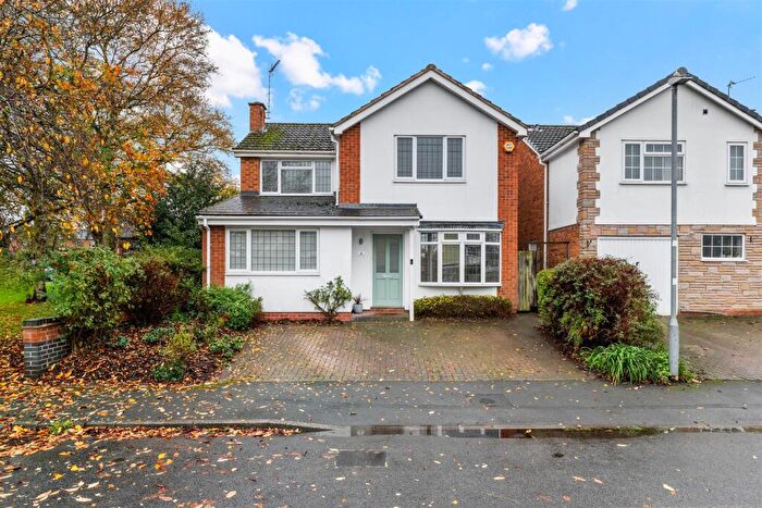 4 Bedroom Detached House For Sale In Birchway Close, Leamington Spa, CV32