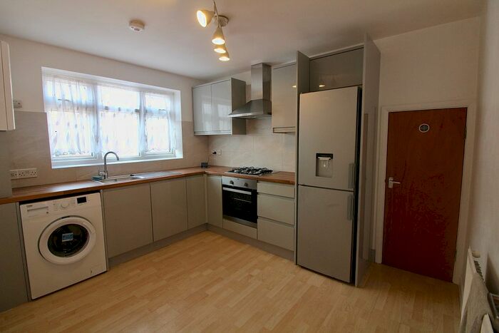 2 Bedroom Flat To Rent In Winchester Road, London, N9