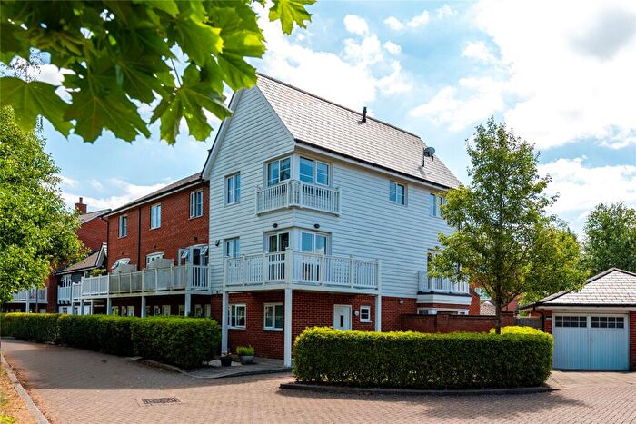 4 Bedroom End Of Terrace House For Sale In Portland Road, High Wycombe, Buckinghamshire, HP11