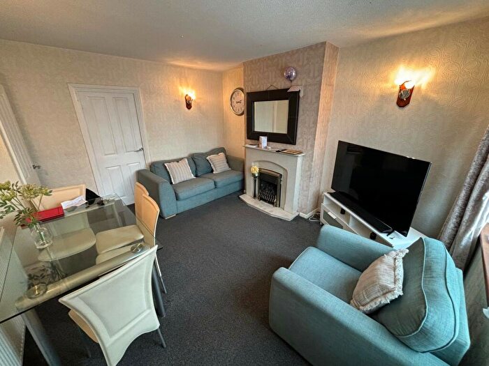 3 Bedroom Detached House To Rent In Burnhill Grove, B29