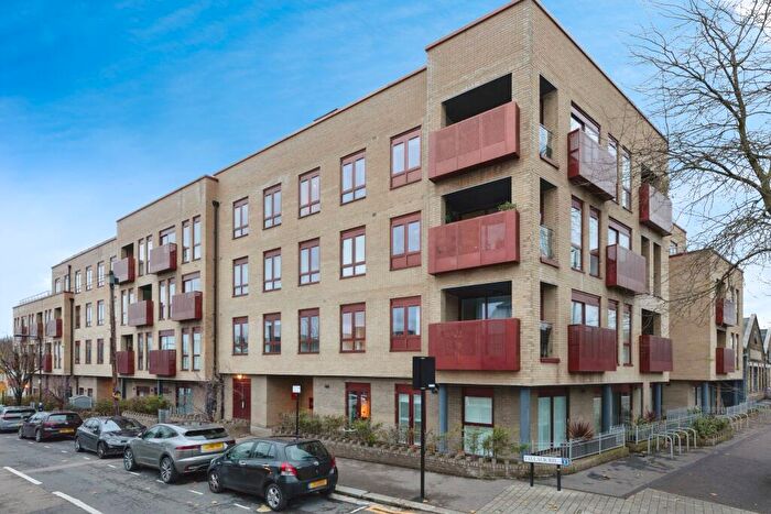 2 Bedroom Flat For Sale In Tallack Road, London, E10