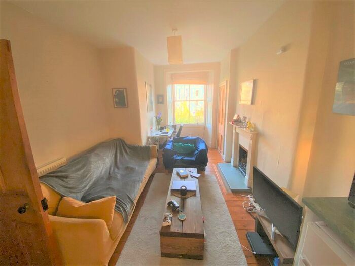 1 Bedroom Flat To Rent In Watson Crescent, Merchiston, Edinburgh, EH11