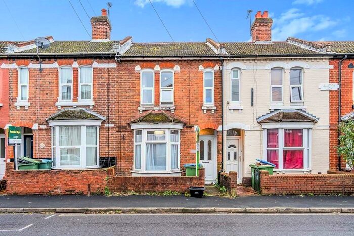 4 Bedroom Terraced House To Rent In Milton Road, Southampton, Hampshire, SO15