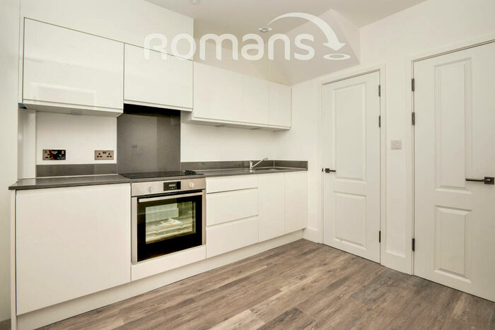 Apartment To Rent In Lyon Way, GU16