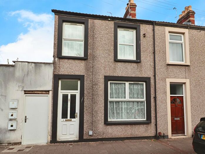 2 Bedroom End Of Terrace House For Sale In Emerald Street, Cardiff, CF24