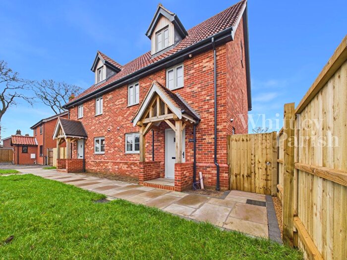 4 Bedroom Town House For Sale In Queen Street, Stradbroke, IP21