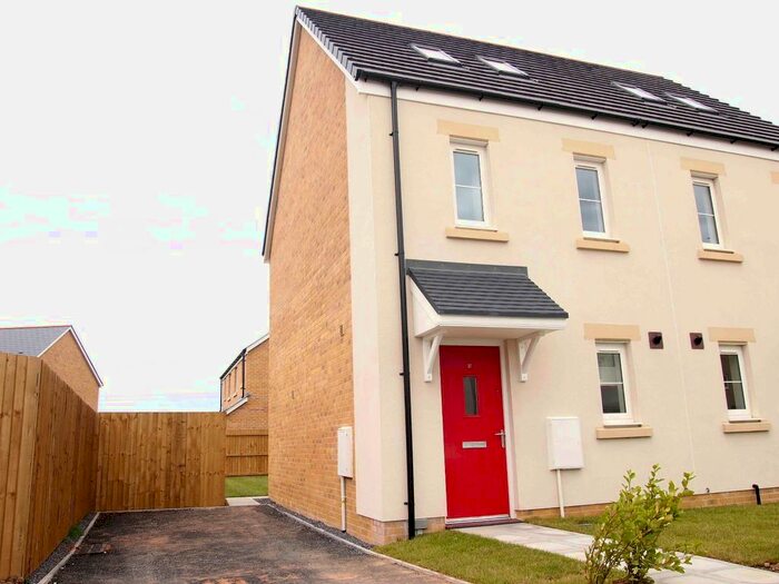 3 Bedroom Semi-Detached House To Rent In Ffordd Y Meillion, Llanelli, SA15