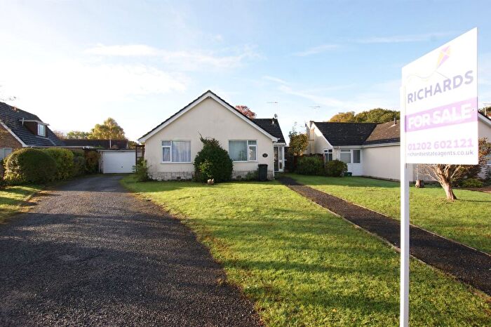 3 Bedroom Bungalow For Sale In Violet Farm Close, Corfe Mullen, Wimborne, Dorset, BH21