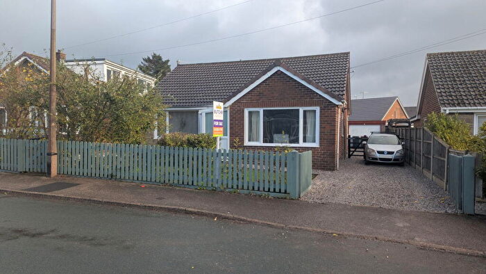 4 Bedroom Detached Bungalow For Sale In Birks Avenue, Millhouse Green, Sheffield, S36