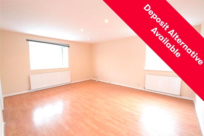 2 Bedroom Apartment To Rent In Hadrian Court, Hadley Road, Barnet, Hertfordshire, EN5