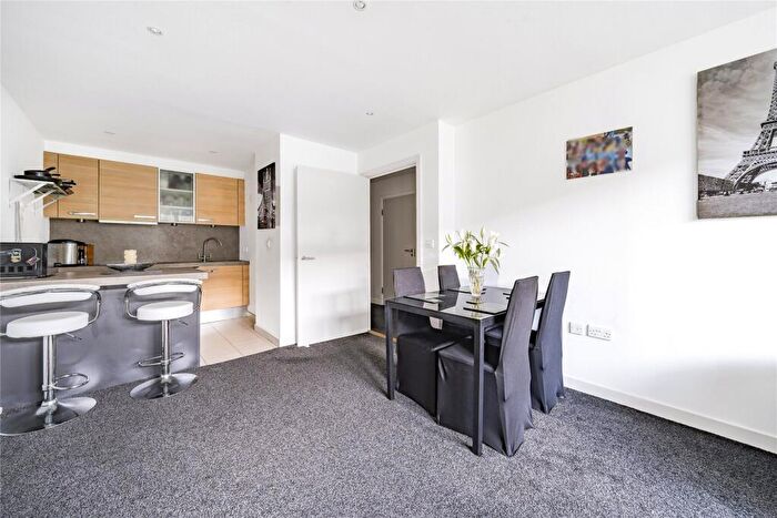 2 Bedroom Flat For Sale In The Heart, Walton-On-Thames, Surrey, KT12