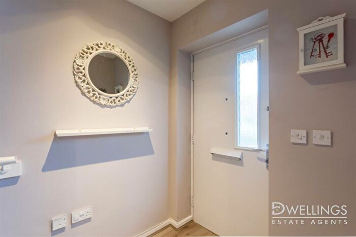 2 Bedroom Semi-Detached House For Sale In Beresford Close, Burton-On-Trent, DE14