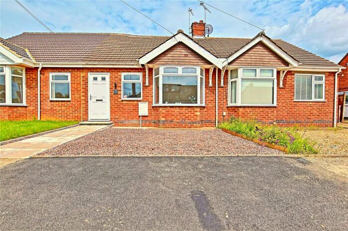 2 Bedroom Bungalow To Rent In Lockwood Close, Kingsthorpe, Northampton, NN2