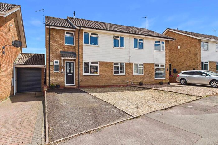 3 Bedroom Semi-Detached House For Sale In Orchard Close, Towcester, NN12