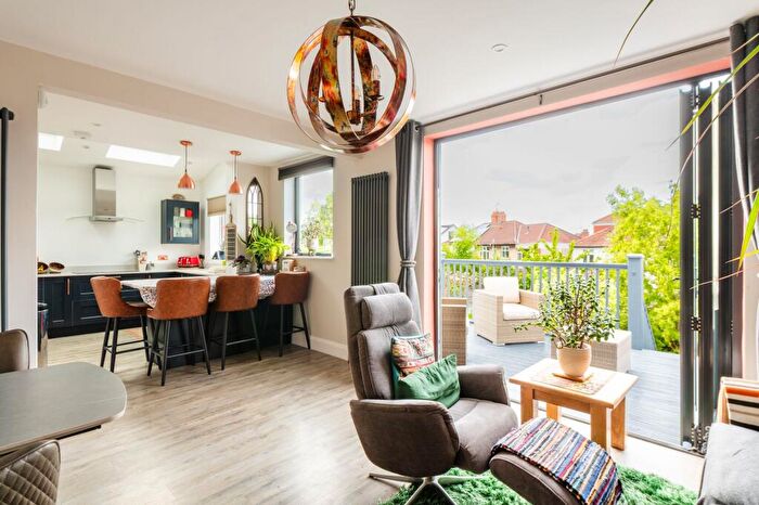 3 Bedroom Semi-Detached House For Sale In Hill Grove, Bristol, BS9