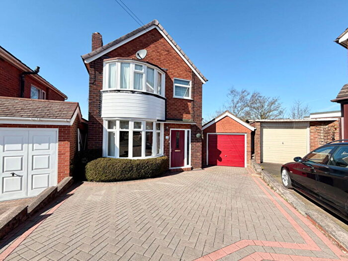 3 Bedroom Detached House For Sale In Corbyns Close, Pensnett, Brierley Hill, DY5