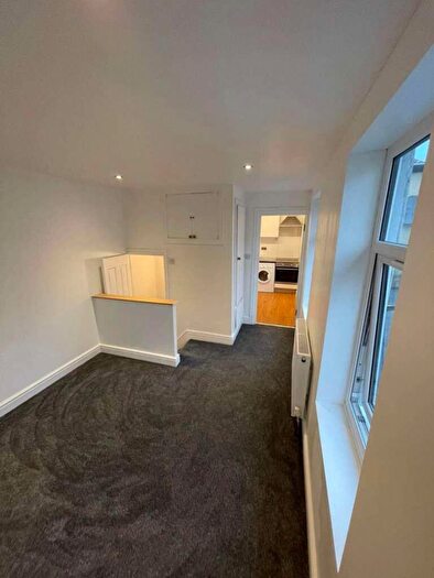 Studio To Rent In Whitehorse Road, Croydon, CR0