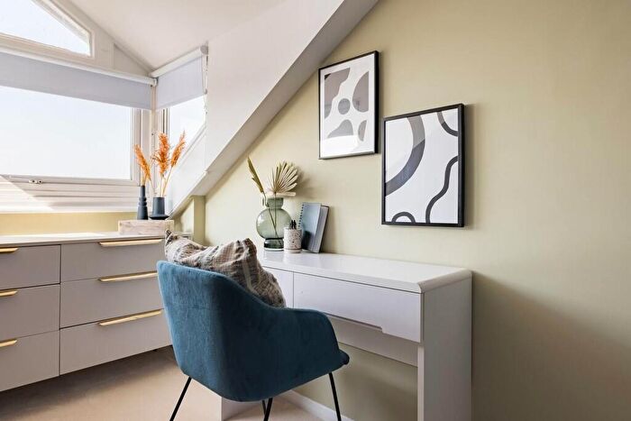 1 Bedroom Apartment For Sale In West End Lane, West Hampstead, NW6