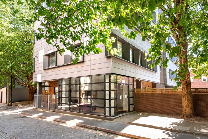2 Bedroom Flat For Sale In Kenham House, Wilder Street, Bristol, BS2