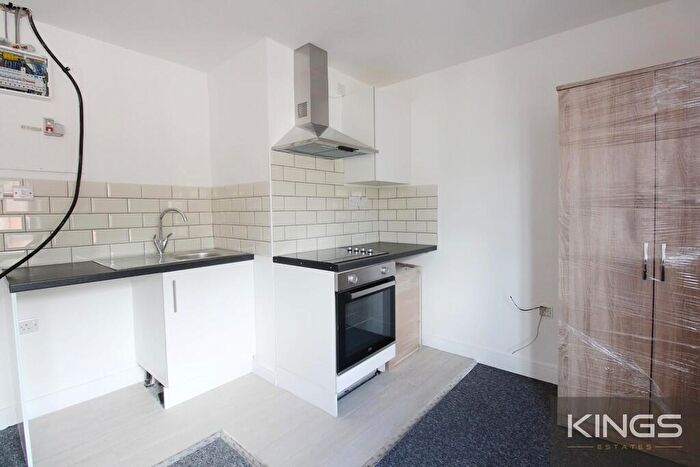 1 Bedroom Flat To Rent In Rockstone Lane, Southampton, SO14