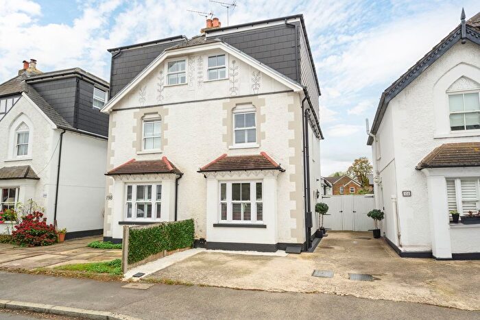 4 Bedroom Semi-Detached House For Sale In Hersham Road, Hersham, KT12