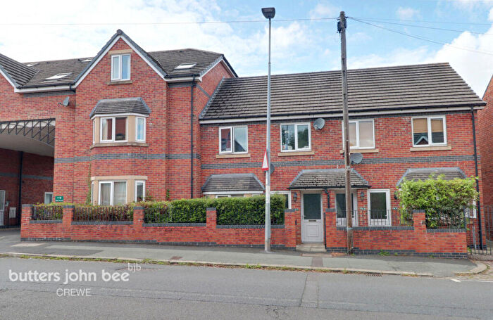 2 Bedroom Apartment For Sale In Gainsborough Court, Stewart Street, Crewe, CW2