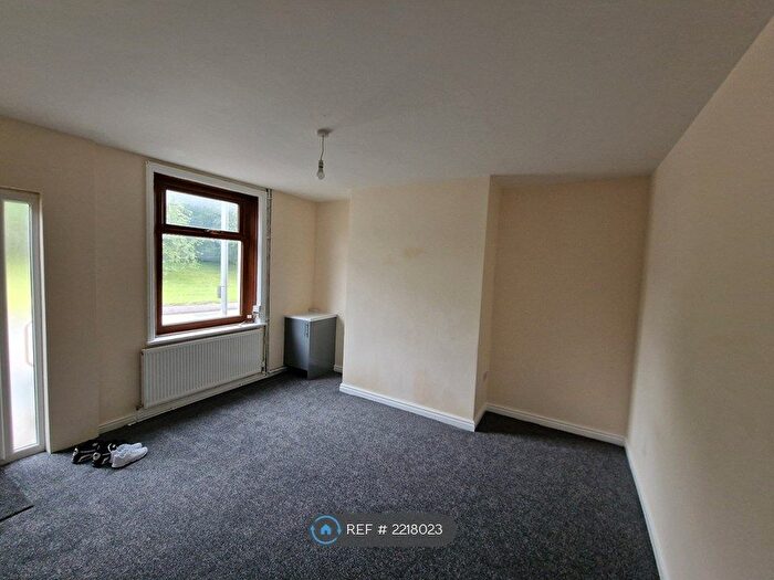 2 Bedroom Terraced House To Rent In Halifax Road, Rochdale, OL16