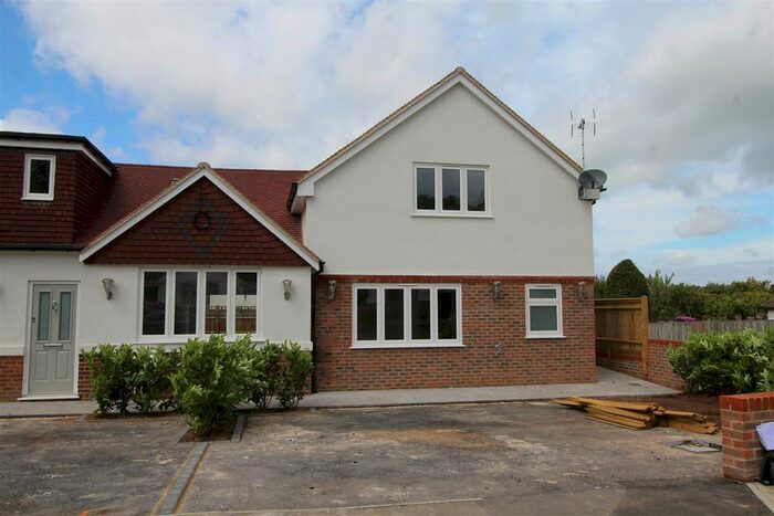 2 Bedroom Semi-Detached House To Rent In Oakdene Road, Sevenoaks, TN13