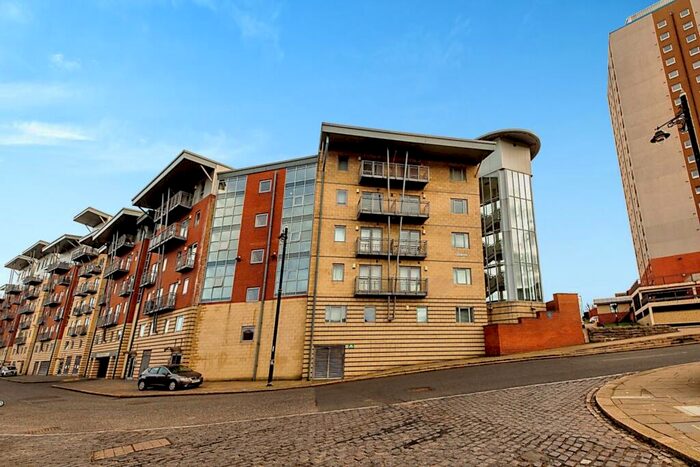 2 Bedroom Flat To Rent In Low Street, Sunderland, Tyne And Wear, SR1