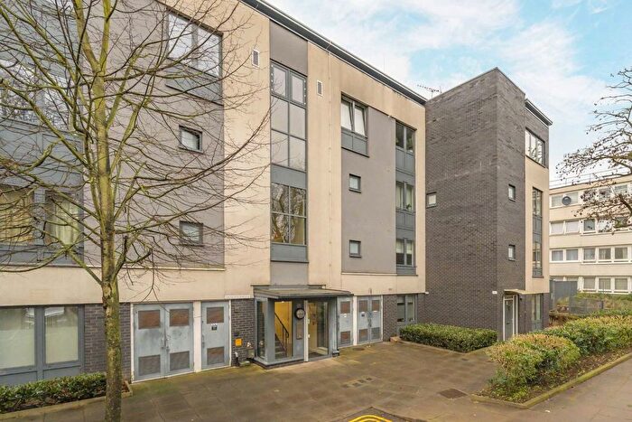 1 Bedroom Flat To Rent In Biggerstaff Street, London, N4