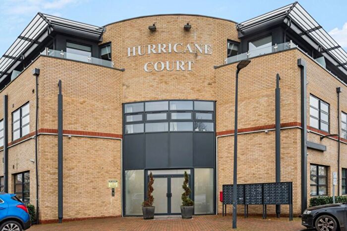 2 Bedroom Flat For Sale In Heron Drive, Langley, SL3