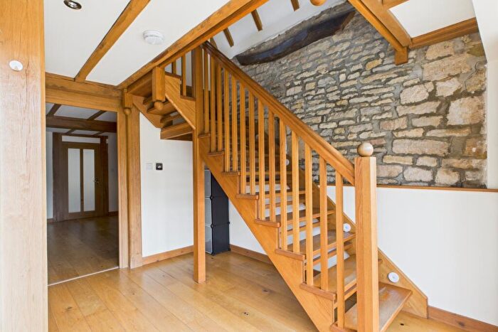 2 Bedroom Character Property To Rent In A London Road, Wansford, Peterborough, Cambridgeshire, PE8