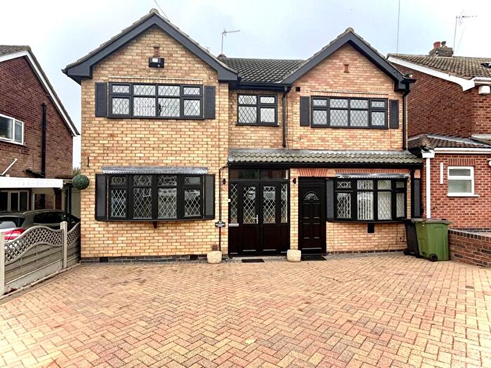 6 Bedroom Detached House For Sale In Bollington Road, Oadby, Leicester, LE2