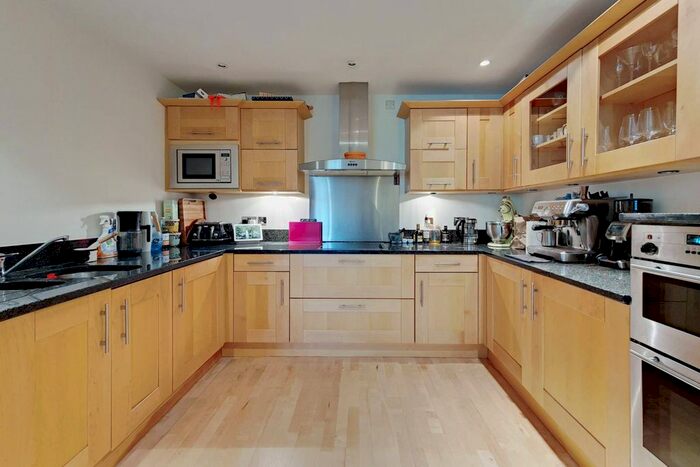 1 Bedroom Flat To Rent In Petersham Road, Richmond, TW10