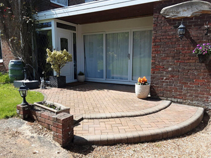 Studio To Rent In Wimborne Road, Wimborne, Dorset, BH21