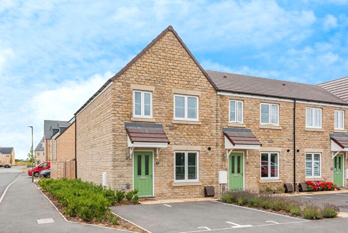 3 Bedroom End Of Terrace House For Sale In Dor Close, Bampton, OX18