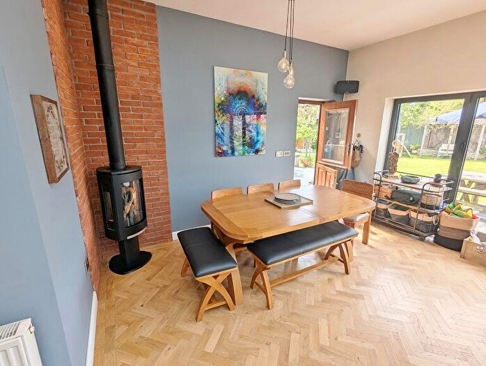 4 Bedroom Detached House For Sale In Bridgend Road, Porthcawl, South Glamorgan, Bridgend (County Of), CF36
