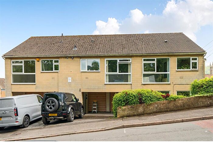 2 Bedroom Flat For Sale In Worcester Court, Bath, BA1