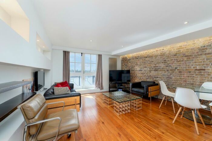 2 Bedroom Flat To Rent In Wapping High Street, London, E1W