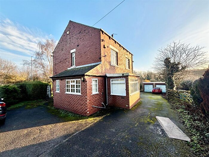 3 Bedroom Detached House For Sale In Selby Road, Garforth, Leeds, LS25