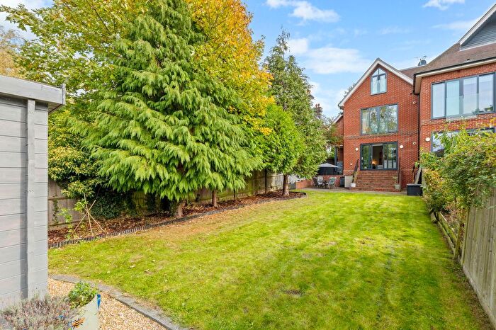 2 Bedroom Flat For Sale In Melville Avenue, South Croydon, CR2