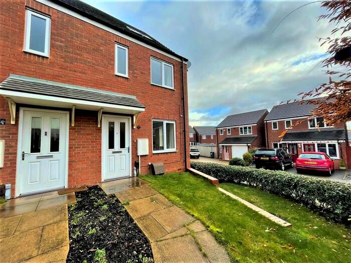 3 Bedroom Semi-Detached House To Rent In Chestnut Street, Walsall WS5