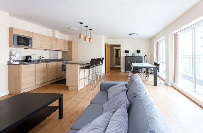 2 Bedroom Flat To Rent In Heritage Avenue, London, NW9