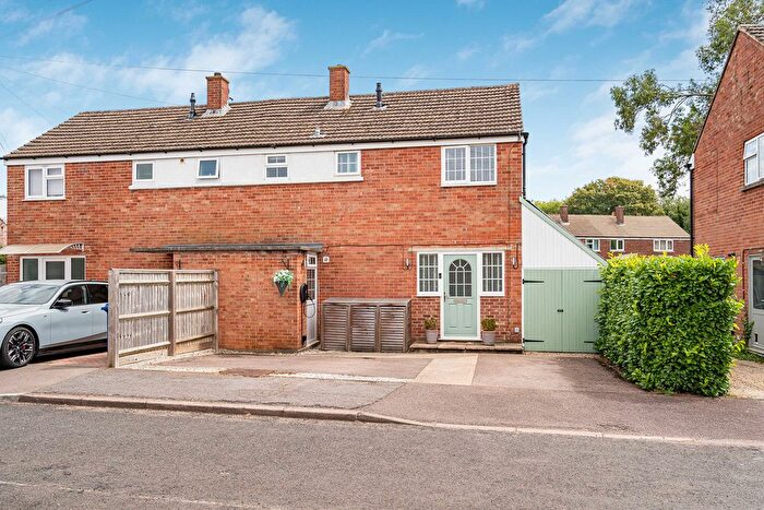 3 Bedroom Semi-Detached House For Sale In Elderfield Road, Caversfield, OX27
